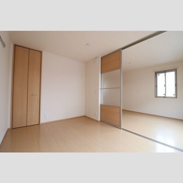 MTアーバンコート101号室 洋室　6帖