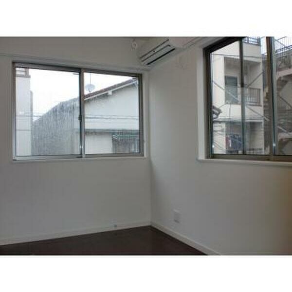 クレール王子神谷 リビング