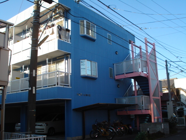 ルミエール旭ヶ丘0201号室 駐車場・駐輪場があります。