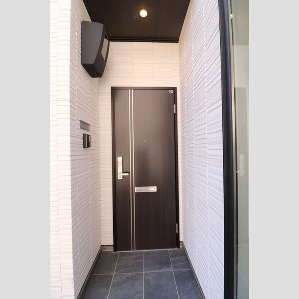 DCR大久保領家 玄関扉