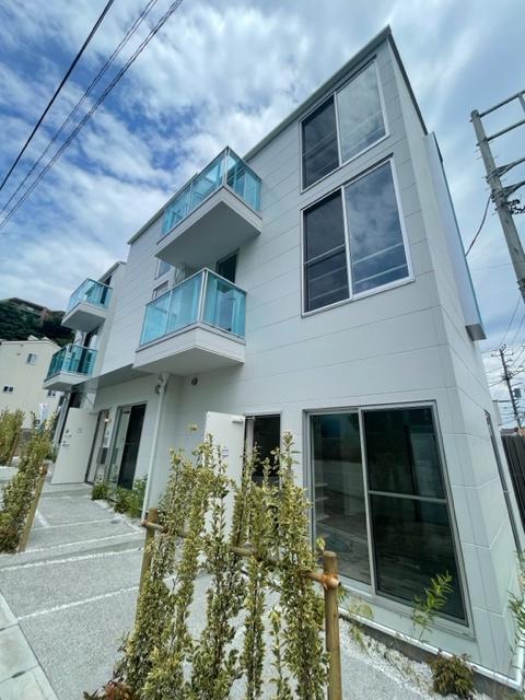 グランエッグス逗子海岸1階 エントランス