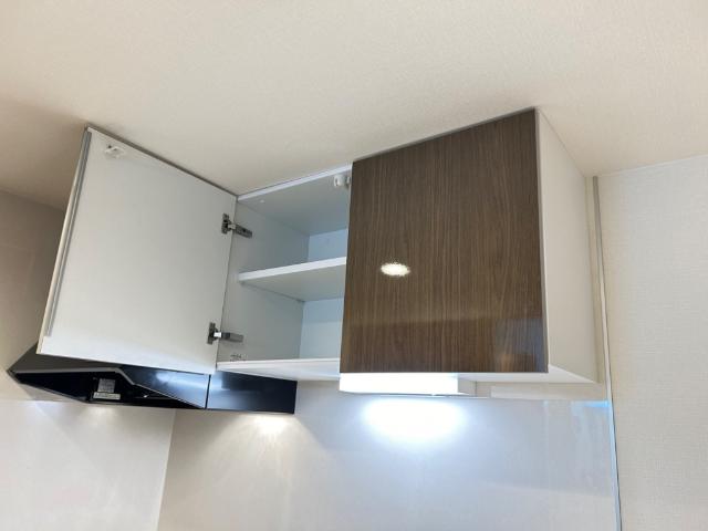 ソラナ宮本206号室 キッチン上部収納