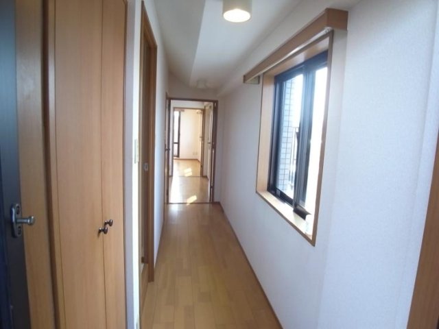 モア・クレスト上池袋 玄関