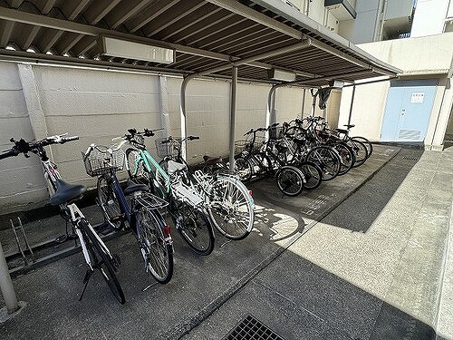 ビブレ西池8階 駐輪場