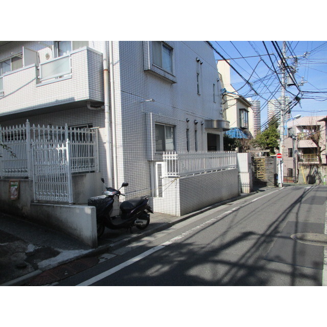 コスモ北新宿1階 外観