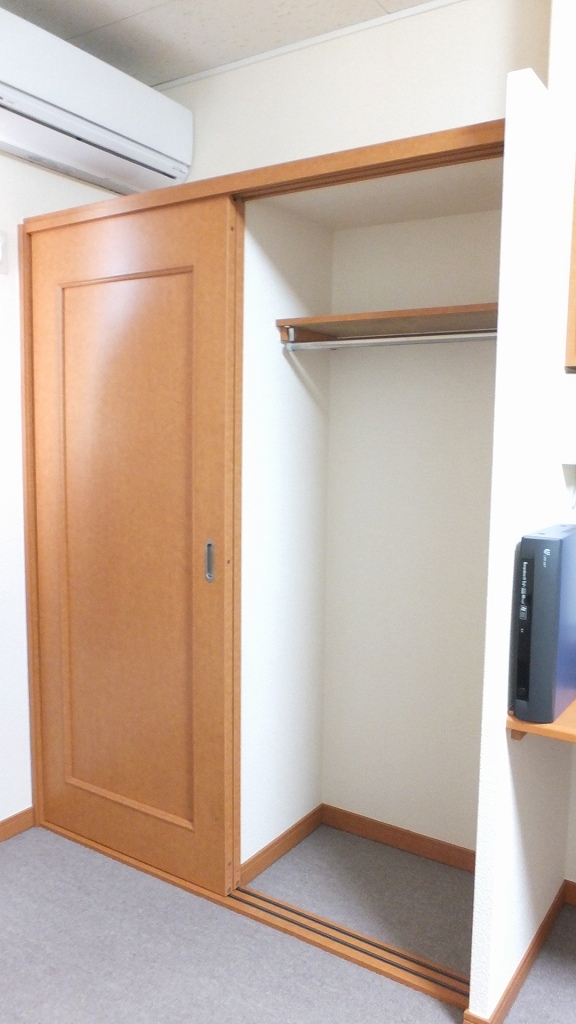 レオパレス植木209号室 クローゼット