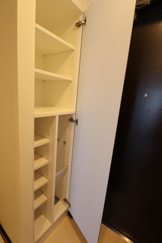 GENOVIA堀切菖蒲園 収納