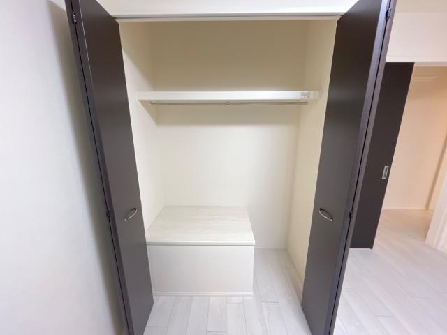 メゾン・ウィステリア クローゼット