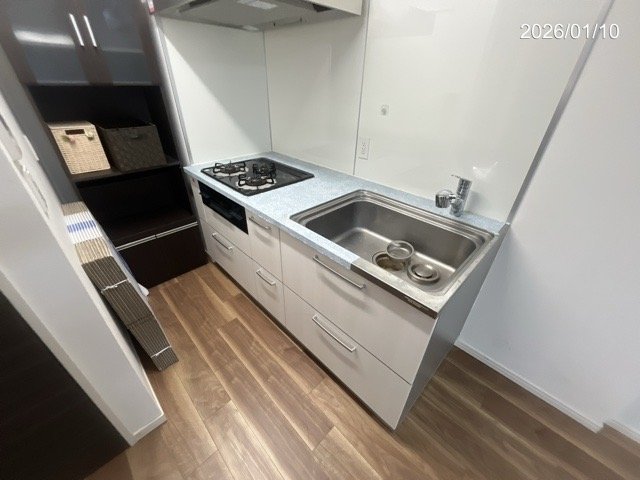 エム・ブランド新宿戸山公園 システムキッチン（3口ガスコンロ・グリル付）