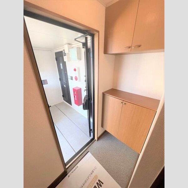 パルティシオンコート 玄関