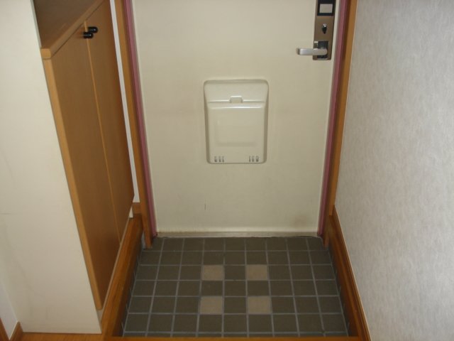 シャイニングｉｎ青葉Ⅱ 玄関