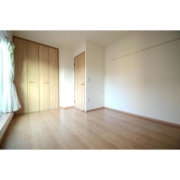 アヴェニュー唐木田 リビング