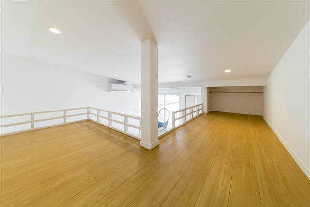 ＫＡＨＡＬＥ八千代Ｂ リビング