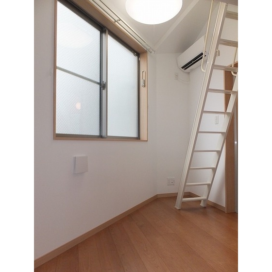 クレスト立川 リビング