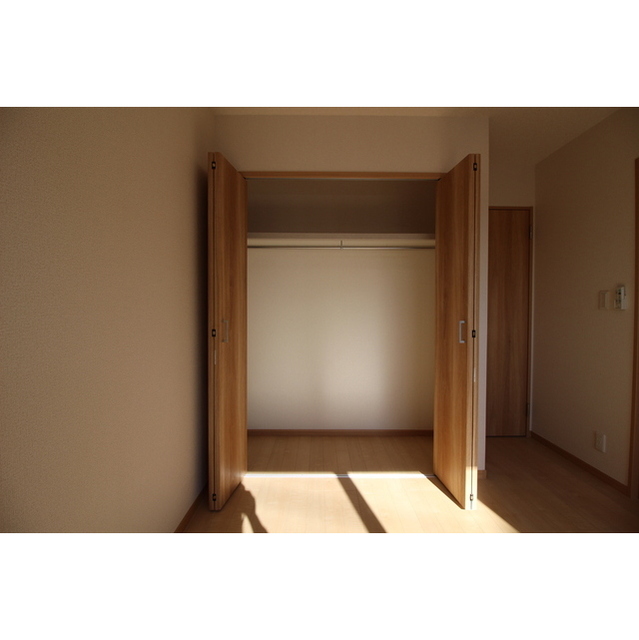 アムール East 内観