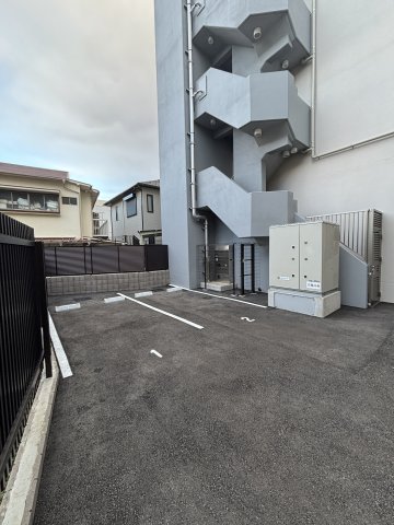 ルジェンテ藤沢　５０２ 駐車場