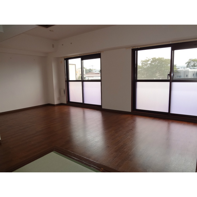 オーバーヒルズ弐番館 内観