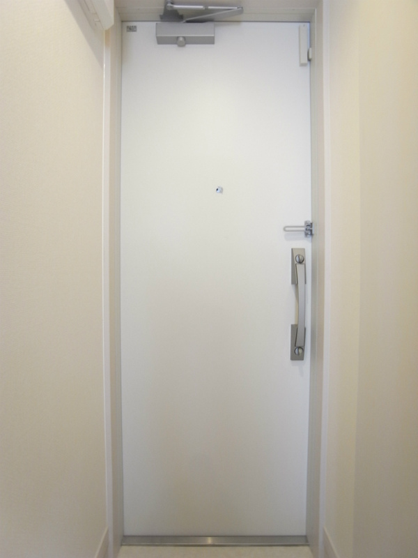 リブリ・デグサス竹ノ塚 玄関