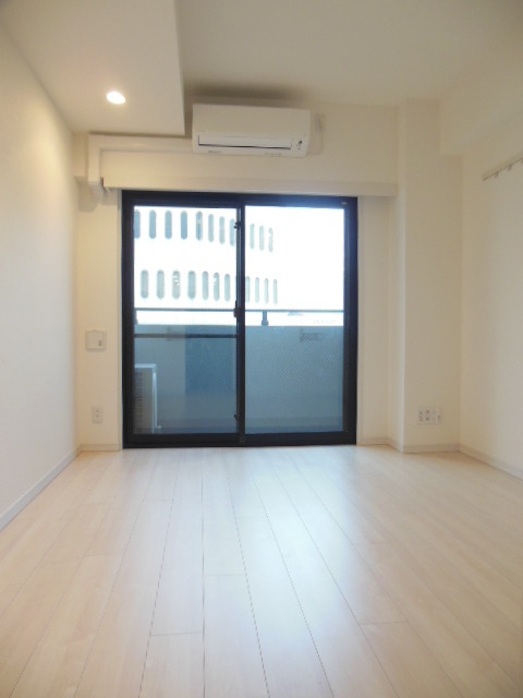 グランド・ガーラ桜木町駅前7階 音を遮断！2重サッシ！