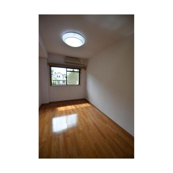 ファミールシティ武蔵関II番館 リビング