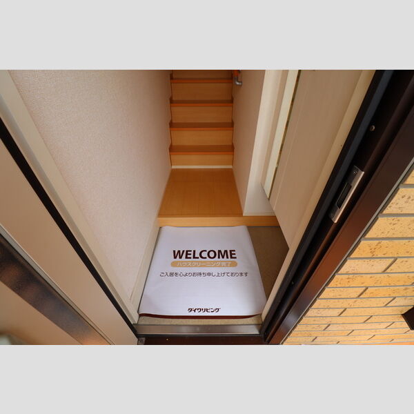 スカイビューテラス宮前平206号室 玄関