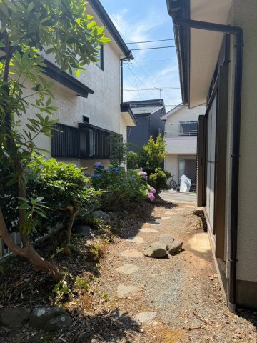 秦野市曽屋リノベ戸建て 広々としたお庭