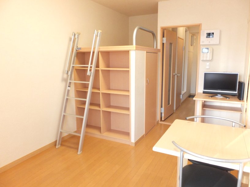 レオパレスシャルール104号室 寝室