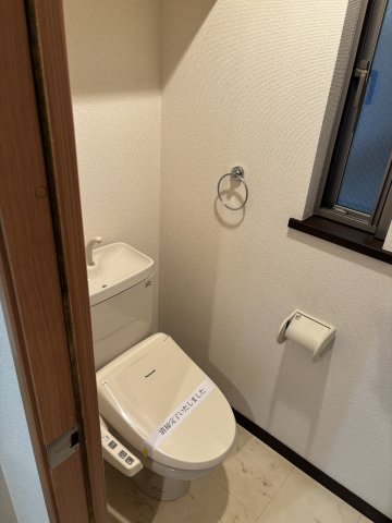 ブルーシャトー0102号室 トイレ