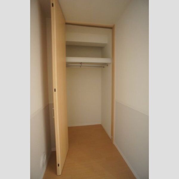 シャーメゾン　コルヌイエ103号室 奥行きのあるクローゼット