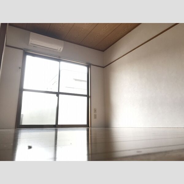 ウィンザー篠崎102号室 洋室6帖