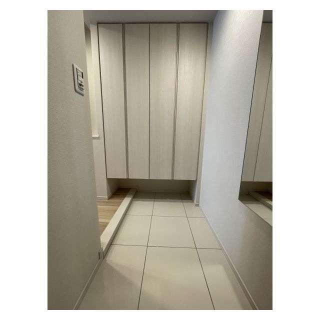 ブランシエスタ横浜高島町0601号室 玄関