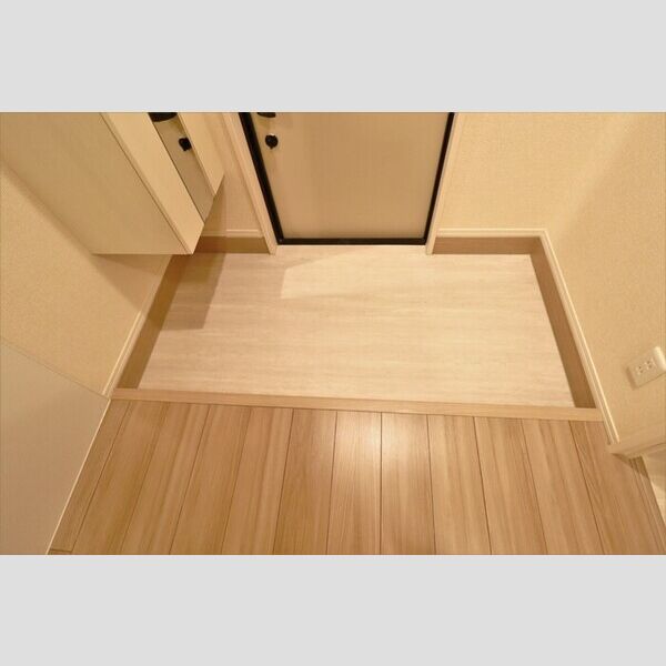 アイウェル湘南台 玄関内側