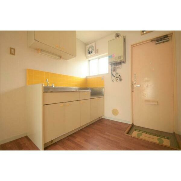 エステートピア菅谷 玄関