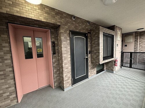 ライオンズガーデン大宮第３ 玄関