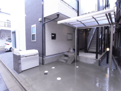 リブリ・Tomi2階 エントランス