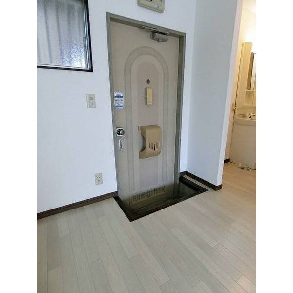 カーサ中西 玄関