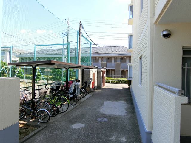 ベルヴィル昭島0103号室 駐輪場