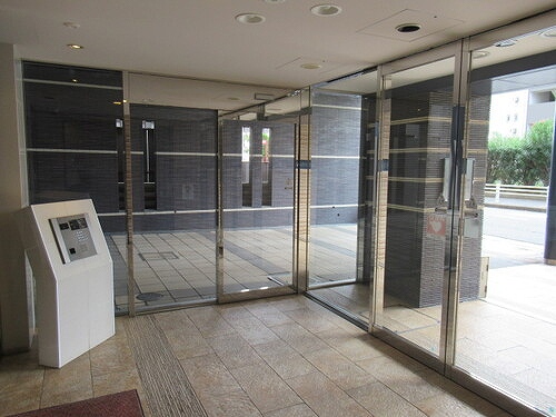 ライオンズ稲毛マスターマークス14階 風除室