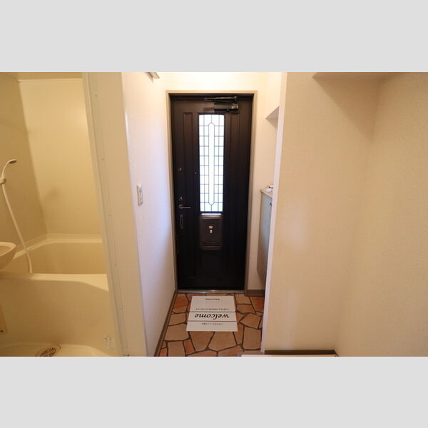 ヴェルドミール202号室 玄関