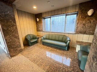 リバレイン(K-125)3階 エントランス