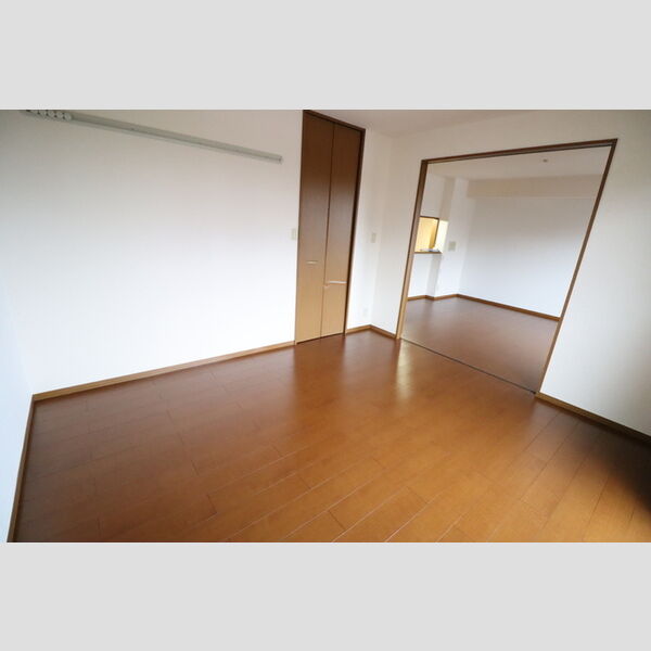 第2サニーサイト202号室 洋室