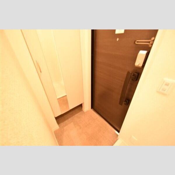 アーバンコートツマダ 玄関