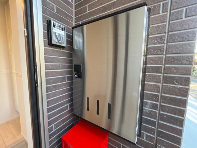 エスポワール105号室 宅配ボックス