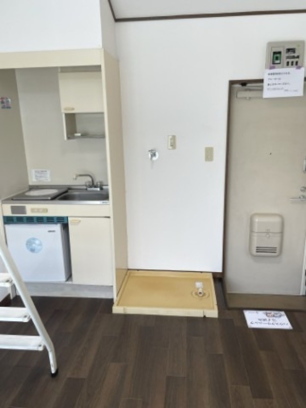 クロノス小平North1階 玄関