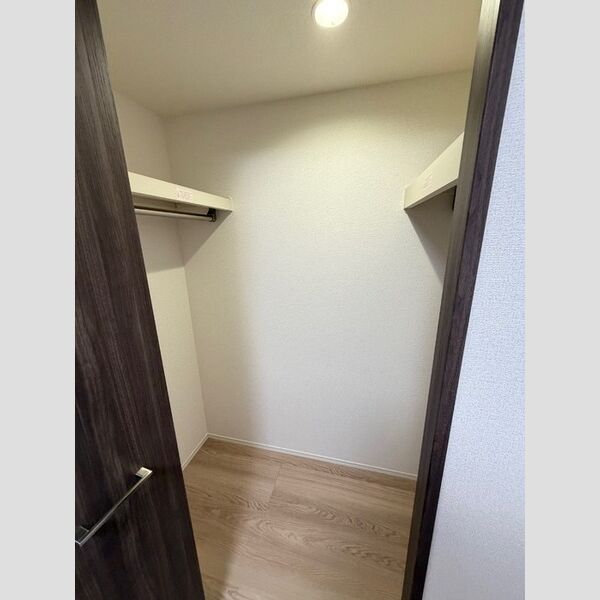 アンスリウム湘南台203号室 ウォークインクローゼット