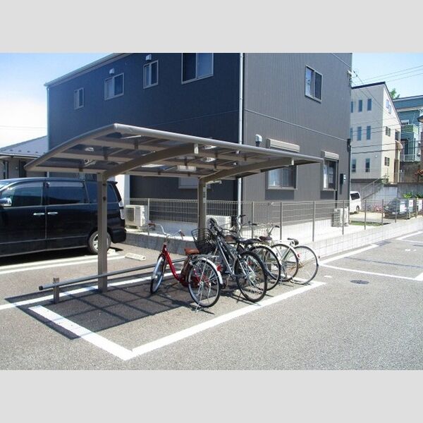 グランビスタ 駐輪場