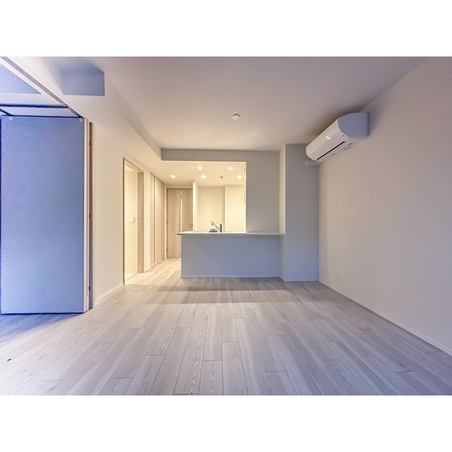 ザ・ケンジントン・レジデンス上池台 リビングダイニング