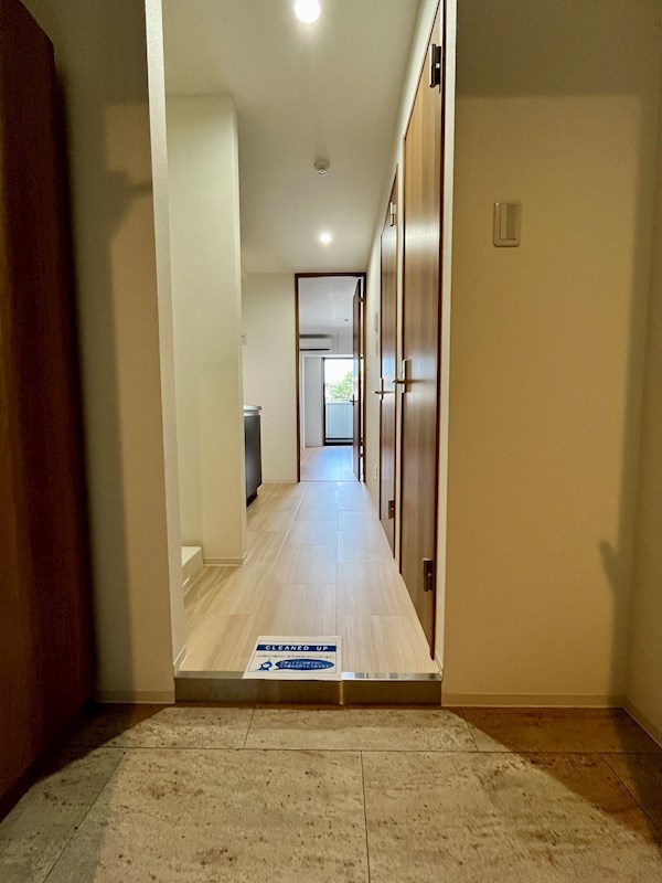 ＬＯＣ’Ｓ　ＹＯＫＯＤＡＩ2階 玄関