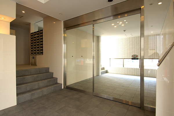 レジディア上落合地下1階 エントランス