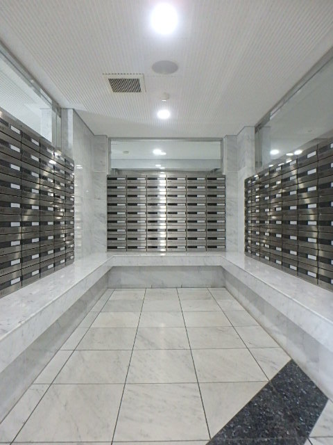 グランド・ガーラ横濱万世町6階 メールボックス